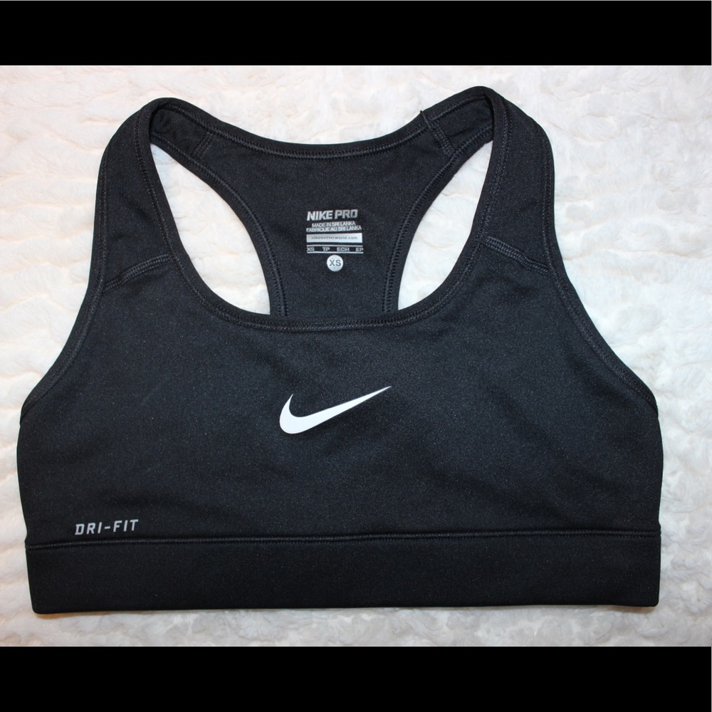 Nike pro sports bra